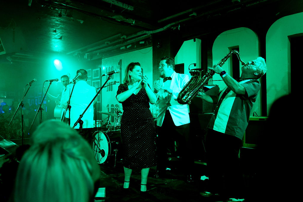 Doo Wop Explosion performing live UK doo wop harmony group